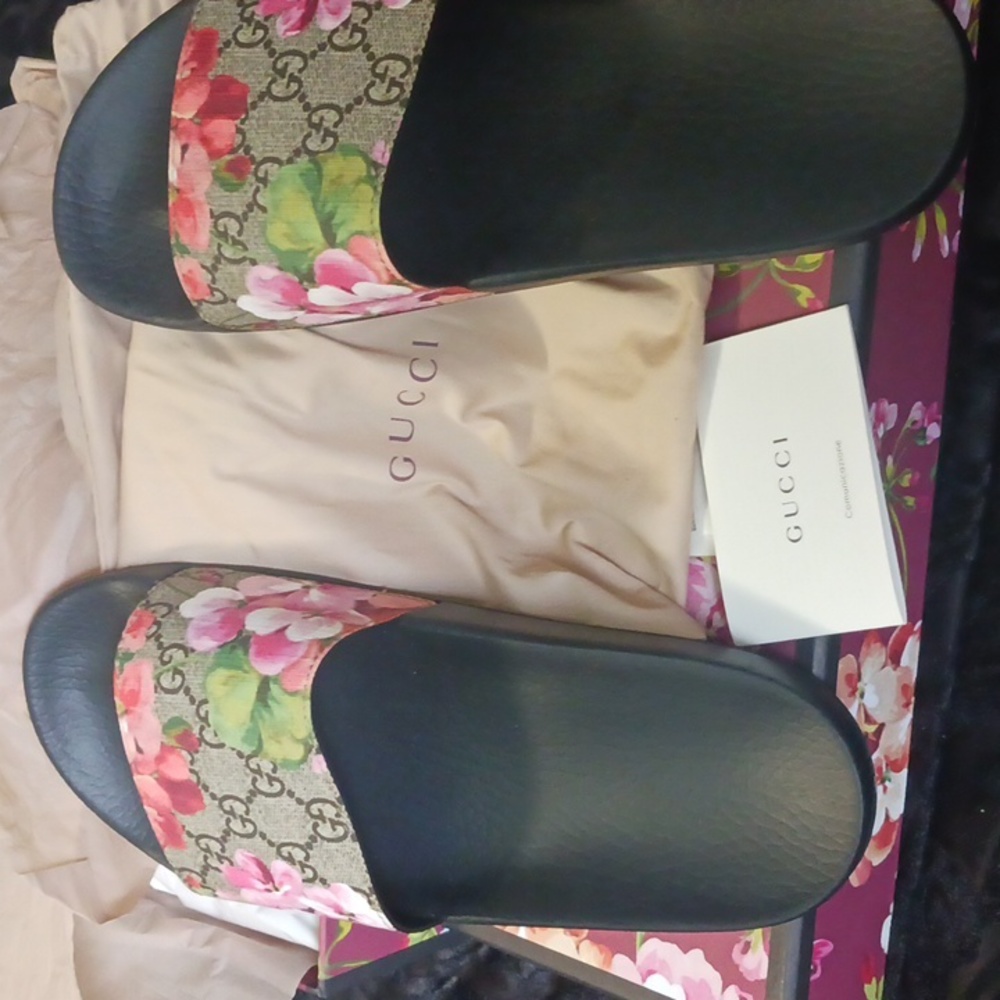 Gucci slides - Picture 3 of 3